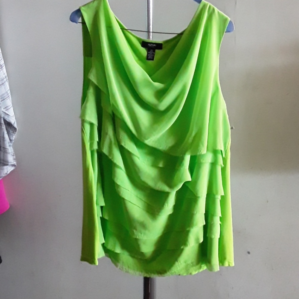 Super cute ruffle blouse